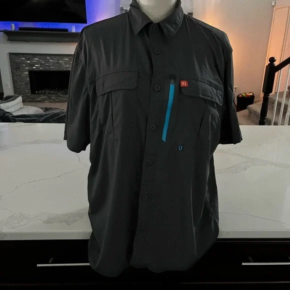 Dark Gray Short Sleeve Button-Up Shirt Men’s Large - Picture 9 of 10